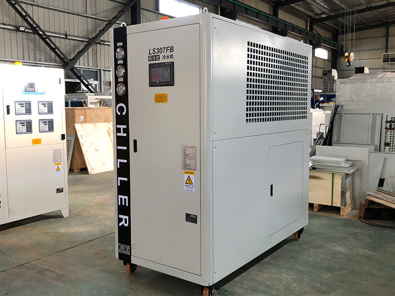 客戶100KVA焊接機器人多台，引入機器人好色先生TV下载安装LS307FB，質量更穩定